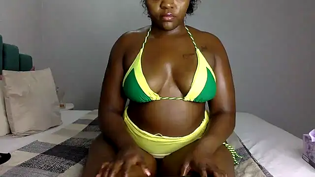 Snapshot of Bootylexy22 chatting on 10-19-25, 07:03 Bootylexy22 online show from 10-19-25, 07:03