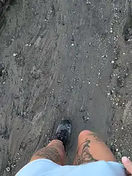 Snapshot of klownman1 chatting on 01-05-26, 05:27 klownman1 online show from 01-05-26, 05:27