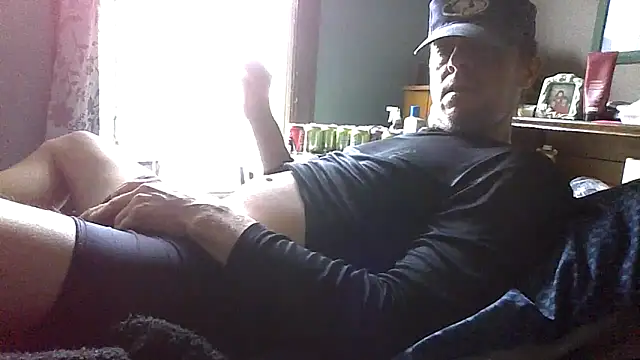 Snapshot of Bigloggz chatting on 04-30-26, 07:42 Bigloggz online show from 04-30-26, 07:42