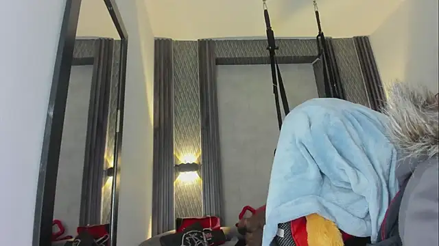 selene red  online show from 01-11-26, 04:34