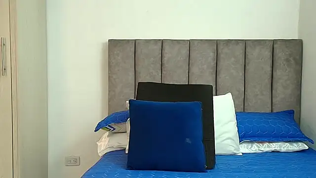 Snapshot of karina_lewis_ chatting on 11-06-25, 03:51 karina lewis online show from 11-06-25, 03:51