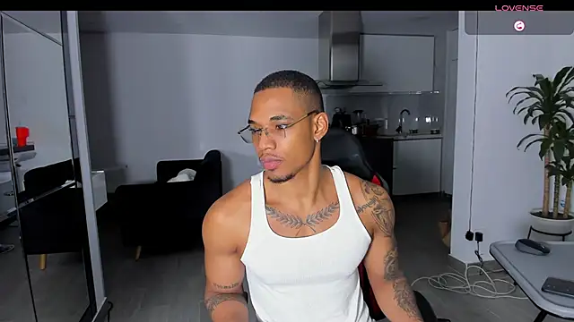 TROYWESLY- online show from 09-26-25, 01:31