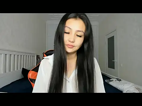 Missykitty01 online show from 09-15-25, 05:13