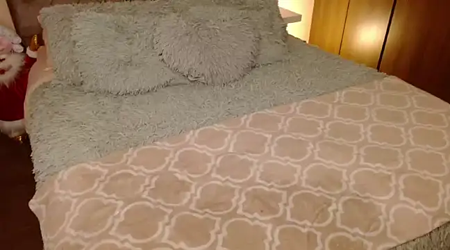 Roussmariehenao online show from 12-29-24, 11:40