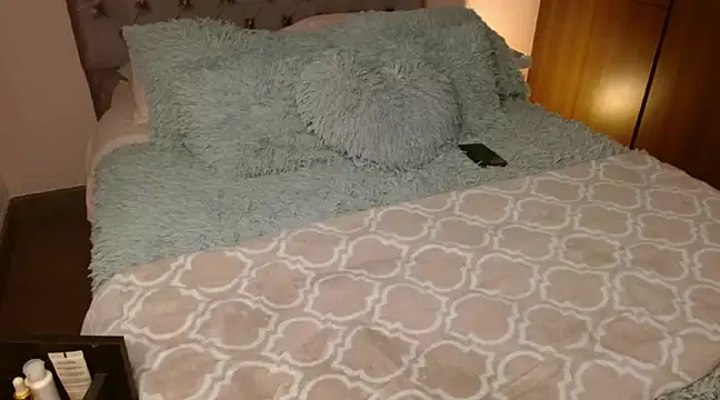 Roussmariehenao online show from 01-19-25, 05:48