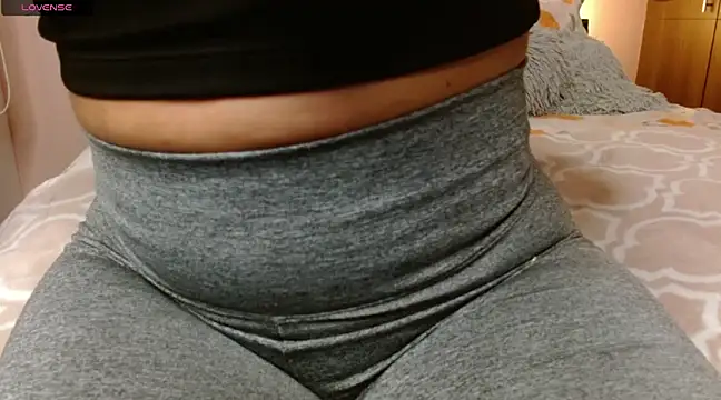 Roussmariehenao online show from 02-05-25, 03:45