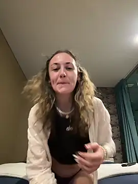 Littlelolo60 online show from 12-16-24, 09:20