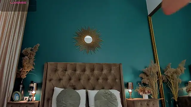 AprilWong online show from 03-02-25, 12:22