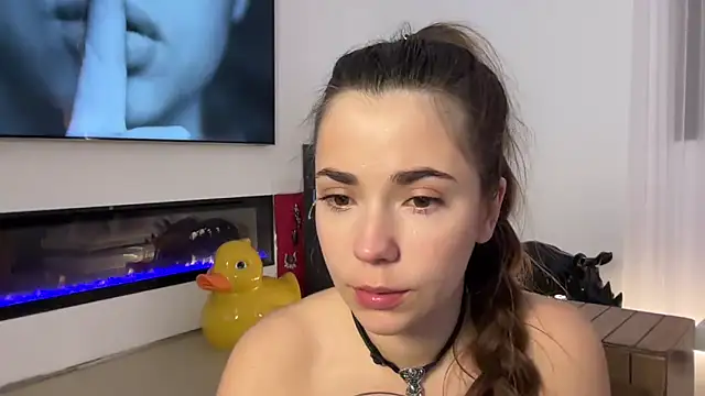 Mika Miller online show from 05-16-26, 12:29