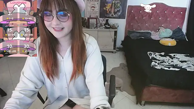 Snapshot of Avril2001 chatting on 02-07-25, 04:27 Avril2001 online show from 02-07-25, 04:27