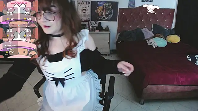 Snapshot of Avril2001 chatting on 02-18-25, 01:43 Avril2001 online show from 02-18-25, 01:43