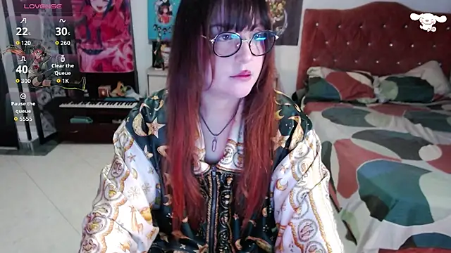 Snapshot of Avril2001 chatting on 09-10-25, 02:44 Avril2001 online show from 09-10-25, 02:44