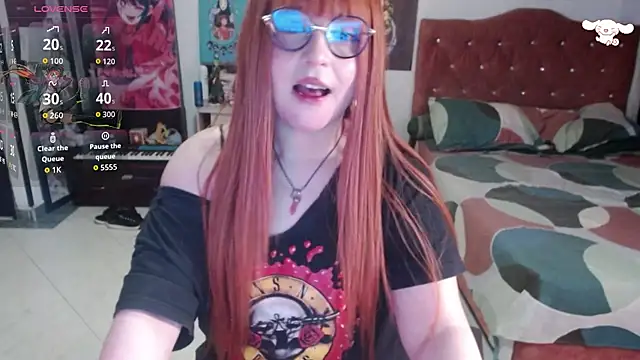 Snapshot of Avril2001 chatting on 09-21-25, 01:40 Avril2001 online show from 09-21-25, 01:40