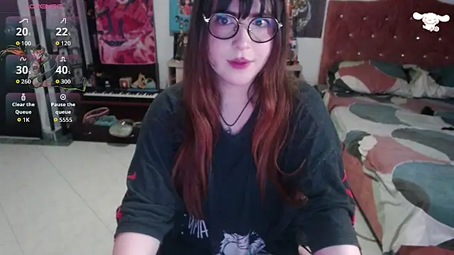 Snapshot of Avril2001 chatting on 10-04-25, 02:20 Avril2001 online show from 10-04-25, 02:20