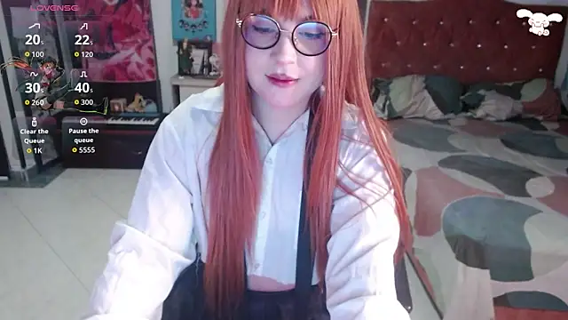 Snapshot of Avril2001 chatting on 10-14-25, 12:11 Avril2001 online show from 10-14-25, 12:11