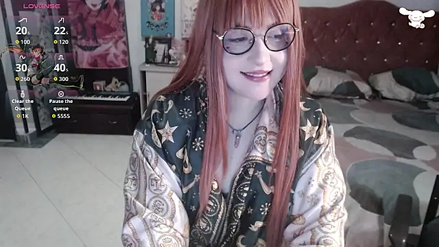 Snapshot of Avril2001 chatting on 10-15-25, 02:22 Avril2001 online show from 10-15-25, 02:22