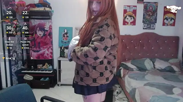 Snapshot of Avril2001 chatting on 11-10-25, 12:42 Avril2001 online show from 11-10-25, 12:42