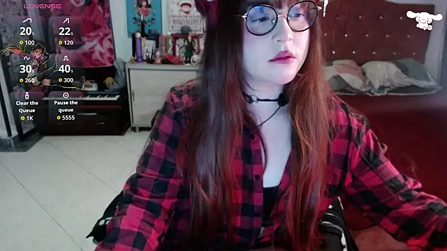 Snapshot of Avril2001 chatting on 02-16-26, 03:57 Avril2001 online show from 02-16-26, 03:57