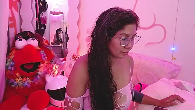 Snapshot of dainaflowers chatting on 02-20-26, 06:26 dainaflowers online show from 02-20-26, 06:26