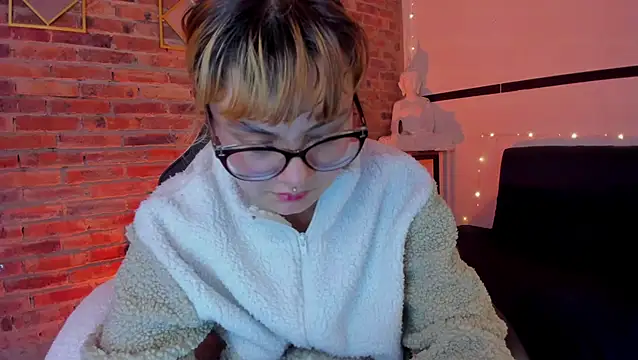 Sweet Namii online show from 03-18-25, 07:30