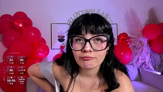 Snapshot of Sweet_Namii chatting on 02-18-26, 03:30 Sweet Namii online show from 02-18-26, 03:30