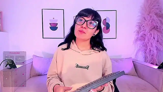 Snapshot of Sweet_Namii chatting on 03-11-26, 05:30 Sweet Namii online show from 03-11-26, 05:30