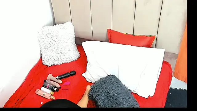 AnahiSmitth online show from 12-07-24, 03:19