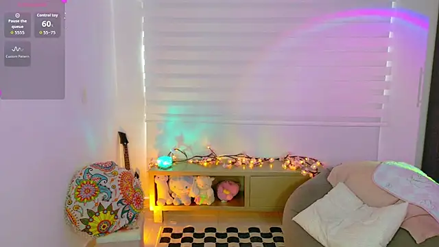 Kittytimberlake online show from 06-19-26, 06:23
