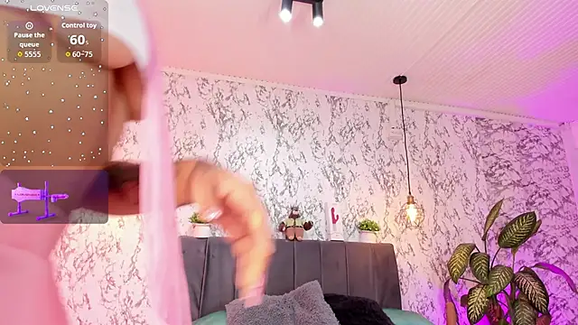 Snapshot of aihnoa_split chatting on 10-04-25, 01:09 aihnoa split online show from 10-04-25, 01:09