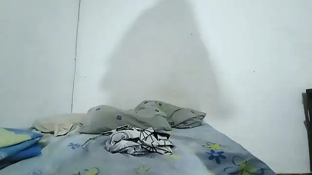 Paulhot018 online show from 03-17-25, 05:45