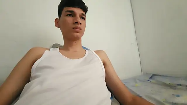 Paulhot018 online show from 03-21-25, 08:29