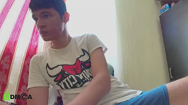 Paulhot018 online show from 09-18-25, 01:02