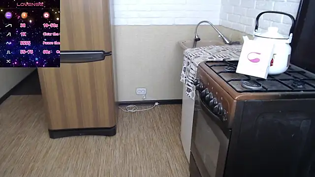 Snapshot of sweetpeash33 chatting on 03-01-25, 09:40 sweetpeash33 online show from 03-01-25, 09:40