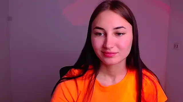 Snapshot of Jennifer_Blum chatting on 12-18-24, 03:11 Jennifer Blum online show from 12-18-24, 03:11