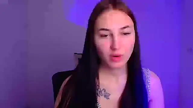 Snapshot of Jennifer_Blum chatting on 12-22-24, 06:17 Jennifer Blum online show from 12-22-24, 06:17