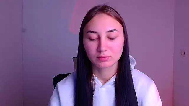 Snapshot of Jennifer_Blum chatting on 01-06-25, 06:25 Jennifer Blum online show from 01-06-25, 06:25