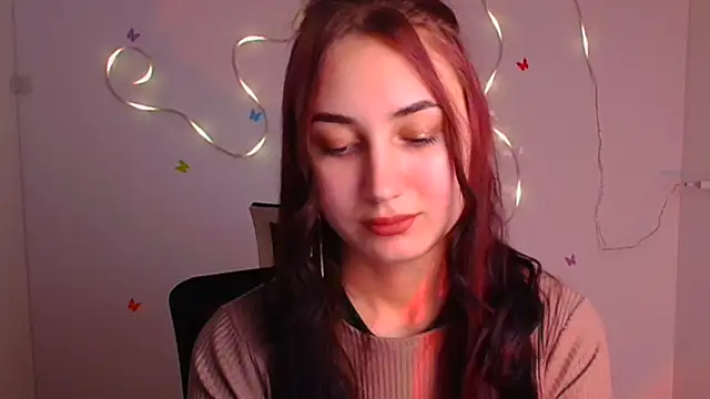 Snapshot of Jennifer_Blum chatting on 03-08-25, 10:34 Jennifer Blum online show from 03-08-25, 10:34