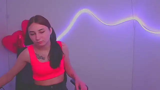 Snapshot of Jennifer_Blum chatting on 03-13-25, 08:00 Jennifer Blum online show from 03-13-25, 08:00