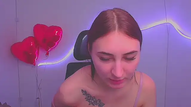 Snapshot of Jennifer_Blum chatting on 03-13-25, 11:05 Jennifer Blum online show from 03-13-25, 11:05