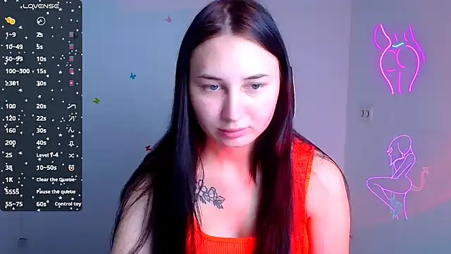 Snapshot of Jennifer_Blum chatting on 10-06-25, 05:38 Jennifer Blum online show from 10-06-25, 05:38