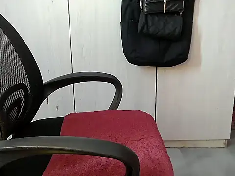 Destiny Desire online show from 10-04-25, 10:57