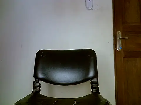 Snapshot of SWEETRENNE_ chatting on 02-22-25, 03:58 SWEETRENNE online show from 02-22-25, 03:58