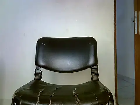 Snapshot of SWEETRENNE_ chatting on 03-18-25, 06:14 SWEETRENNE online show from 03-18-25, 06:14