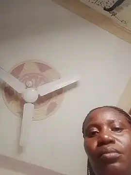 Snapshot of SWEETRENNE_ chatting on 10-16-25, 06:09 SWEETRENNE online show from 10-16-25, 06:09