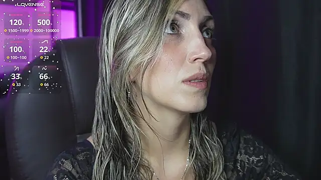 Snapshot of anny_sweet72 chatting on 04-21-26, 12:00 anny sweet72 online show from 04-21-26, 12:00