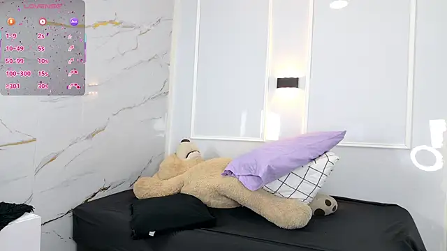 zorravioletta1 online show from 02-10-26, 11:36