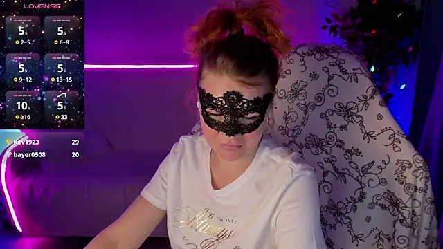 Sexy-Housewife online show from 01-04-25, 02:04