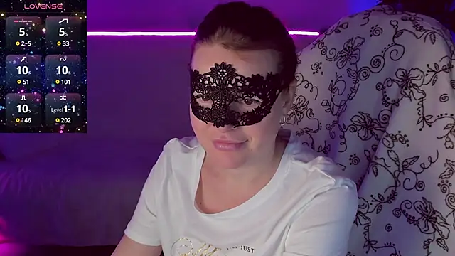 Sexy-Housewife online show from 01-18-25, 06:45