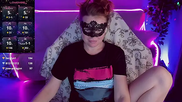 Sexy-Housewife online show from 01-21-25, 01:08