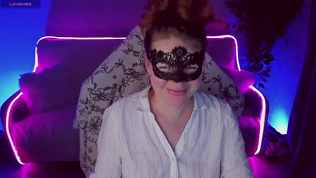 Sexy-Housewife online show from 03-06-25, 12:52